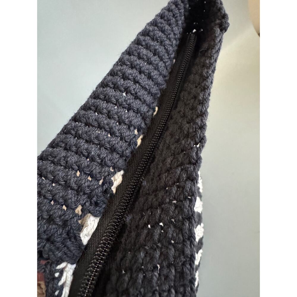 Boho Crochet Handbag Clutch with Zipper Closure World Market Black and White - Picture 6 of 8